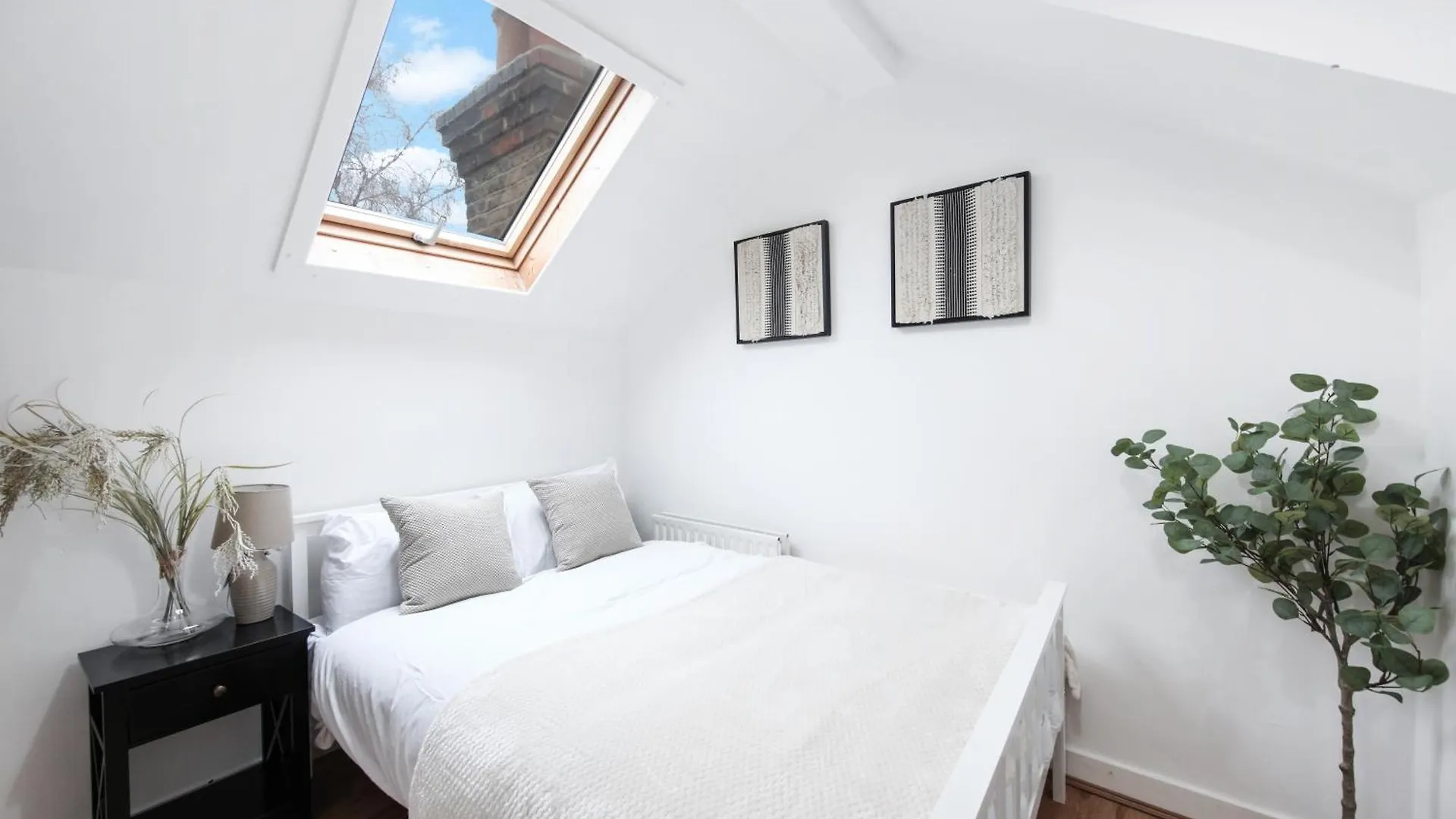 West Ealing Hububb Stay Hanwell Homestay