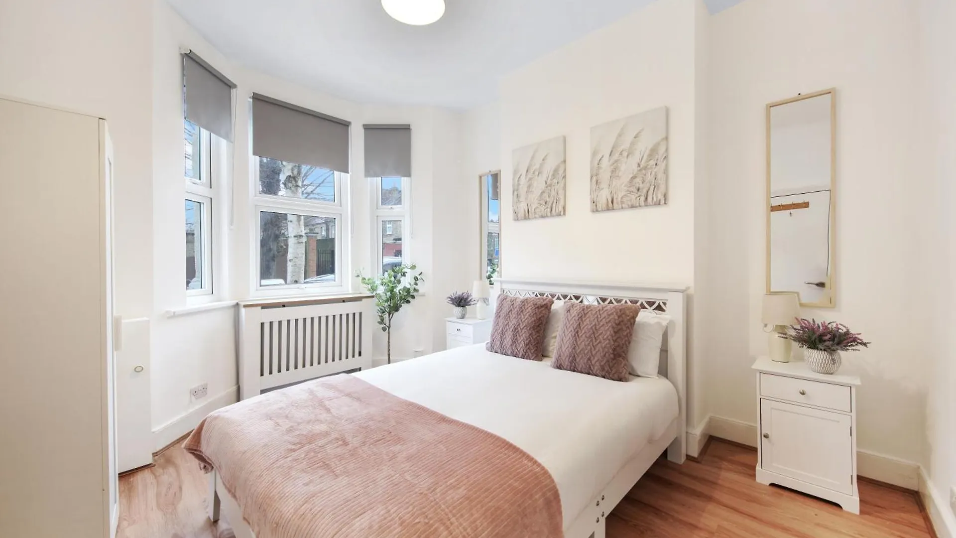 West Ealing Hububb Stay Hanwell