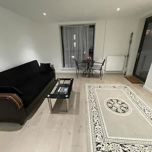 Brand New 2 Bedroom Apartment